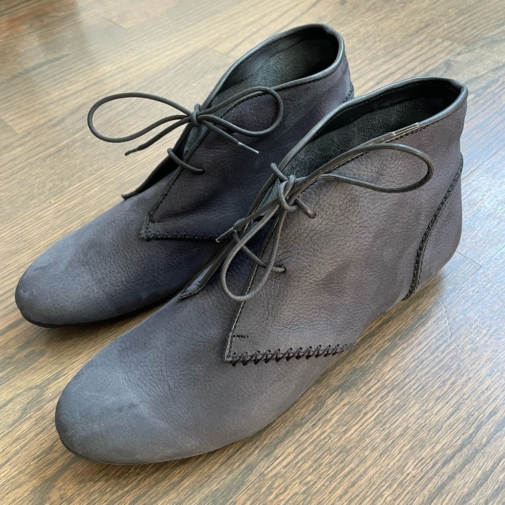 Soul of Africa Grayish Suede Leather Shoes Booties Women’s size 7